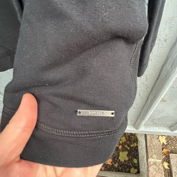 Lululemon black Savasana Wrap Sweater, size 6 - Picture 9 of 10
